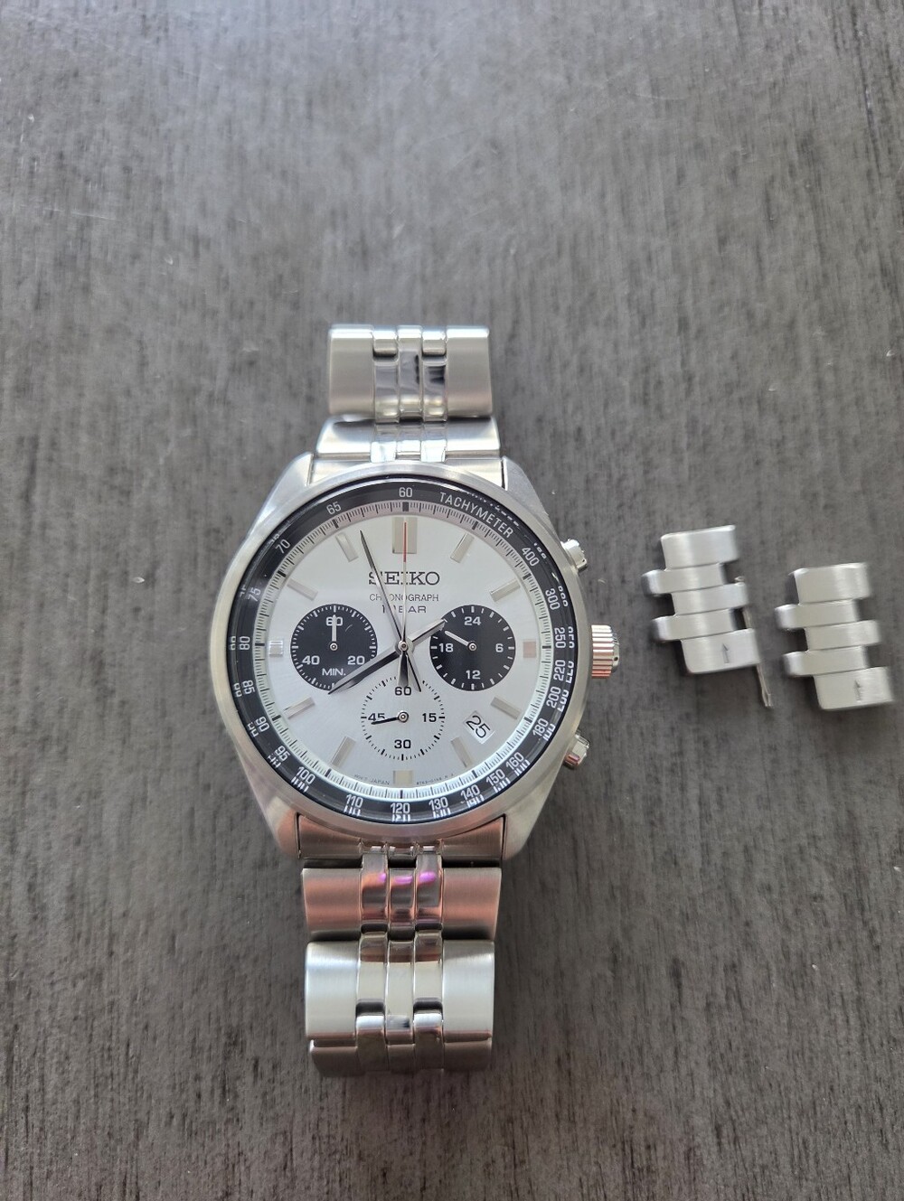 Seiko Motorsports Chronograph Quartz Silver Dial Men's Watch Item No. SSB425P1. - Picture 2 of 6